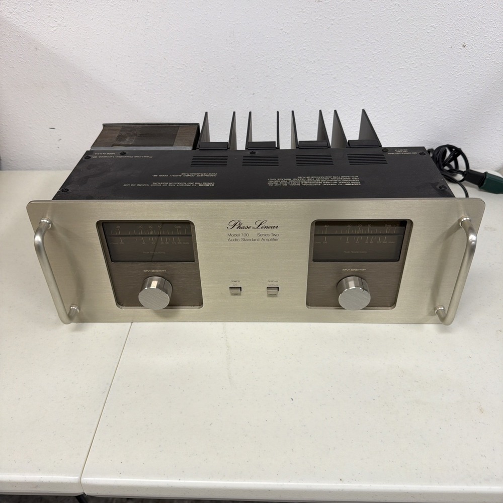 Phase Linear PL700 Series II